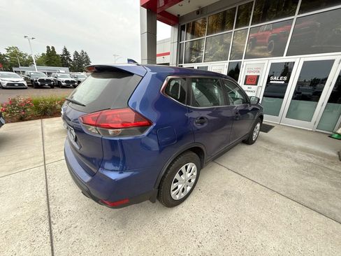 Used 2020 Nissan Rogue S FWD image 5