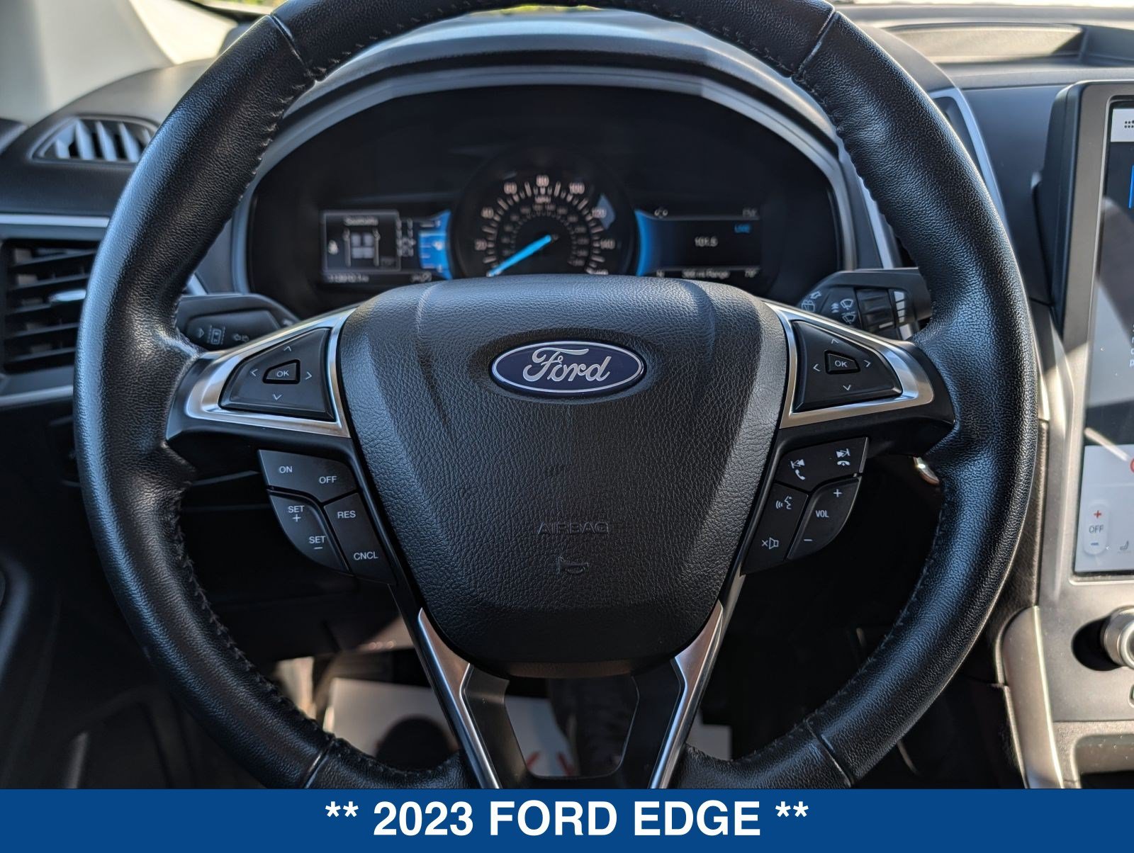 Used 2023 Ford Edge SEL AWD/4WD image 27