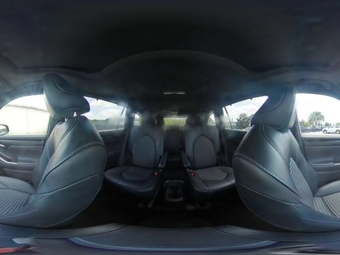 Used 2025 Toyota Highlander XSE AWD/4WD image 46