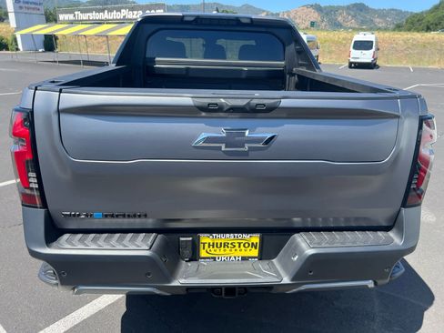 New 2026 Chevrolet Silverado EV Trail Boss w/ Premium Package AWD/4WD image 7