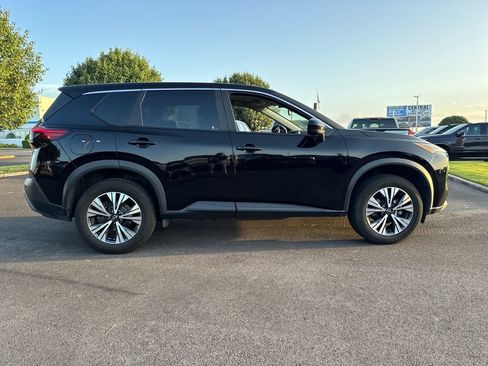 Used 2023 Nissan Rogue SV AWD/4WD image 9