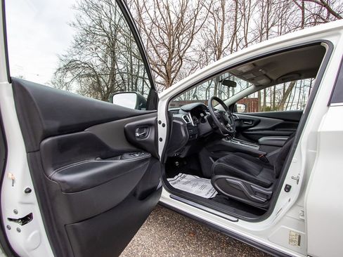 Used 2020 Nissan Murano S image 7