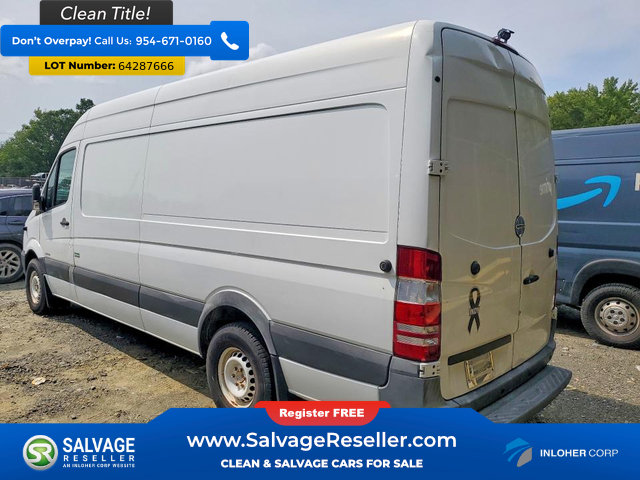 Used 2014 Freightliner Sprinter 2500 RWD image 3