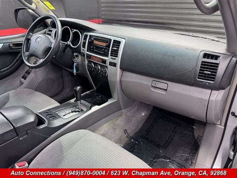 Used 2004 Toyota 4Runner SR5 RWD image 10