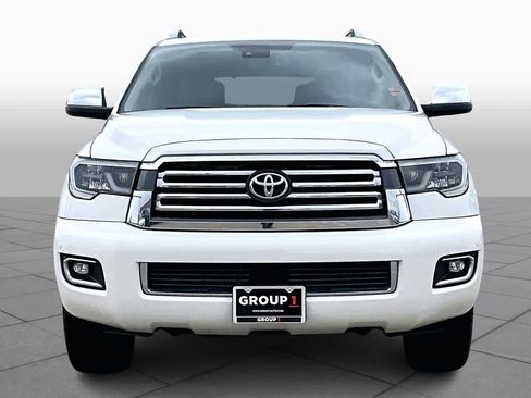 Used 2019 Toyota Sequoia Platinum image 4