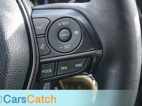 Used 2022 Toyota Camry SE FWD image 31