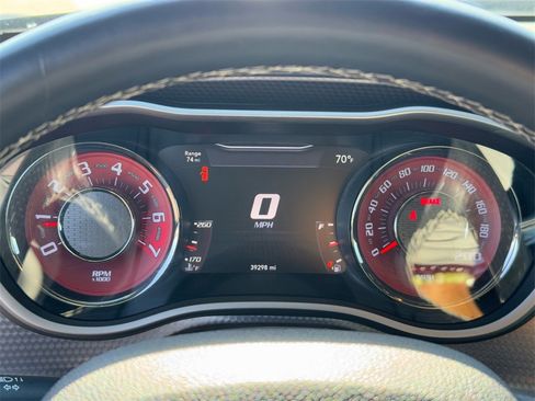 Used 2015 Dodge Challenger SRT Hellcat image 23