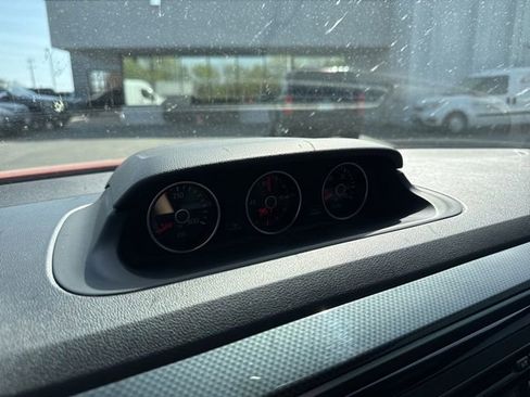 Used 2015 Volkswagen Beetle R-Line FWD image 22