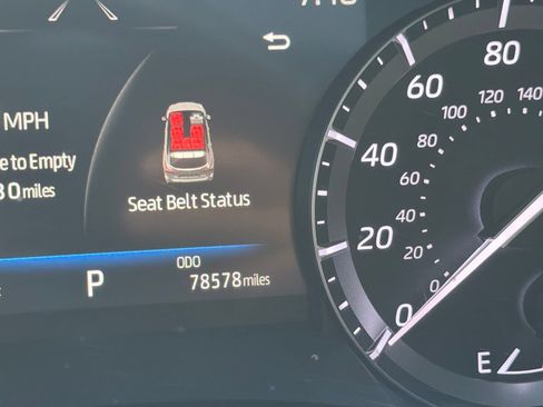 Used 2021 Toyota Highlander XLE FWD image 10