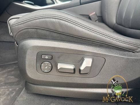 Used 2022 BMW X5 sDrive40i w/ Premium Package RWD image 19