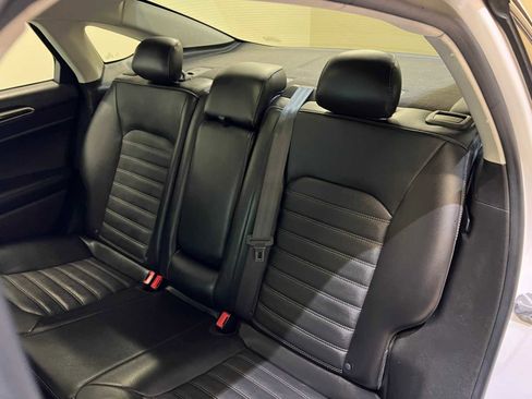 Used 2014 Ford Fusion SE w/ Equipment Group 202A image 13