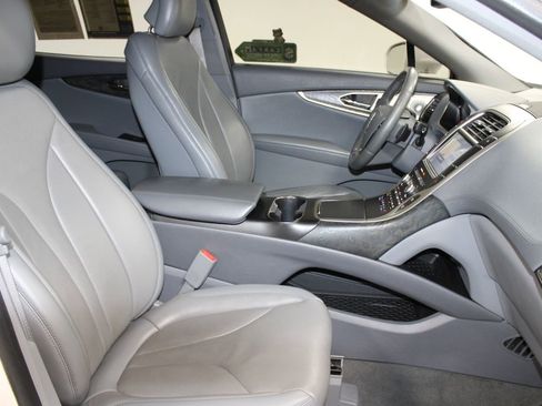Used 2019 Lincoln Nautilus Reserve w/ Ultimate Package image 27