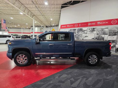 Certified 2024 Chevrolet Silverado 3500 High Country w/ High Country Premium Package AWD/4WD image 7