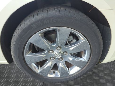 Used 2013 Buick LaCrosse Premium FWD image 16