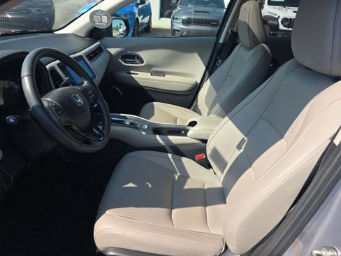 Used 2019 Honda HR-V EX-L image 10