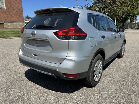 Used 2017 Nissan Rogue S FWD image 4