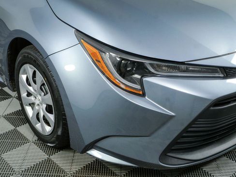 Used 2023 Toyota Corolla LE FWD image 32