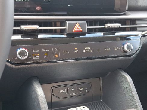 New 2026 Kia Sportage EX AWD/4WD image 12
