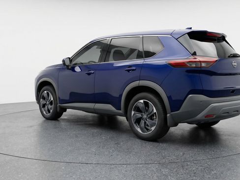 Used 2025 Nissan Rogue SV image 6