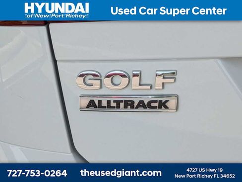 Used 2017 Volkswagen Golf Alltrack SE AWD/4WD image 14