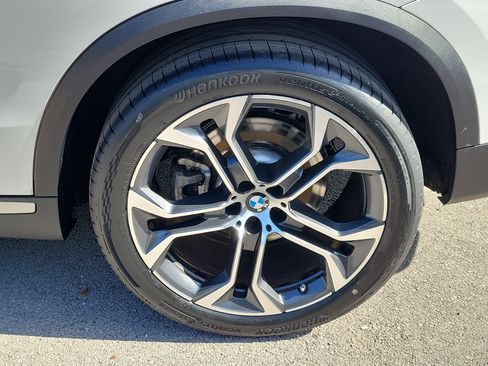 Certified 2023 BMW X5 sDrive40i w/ Premium Package RWD image 5
