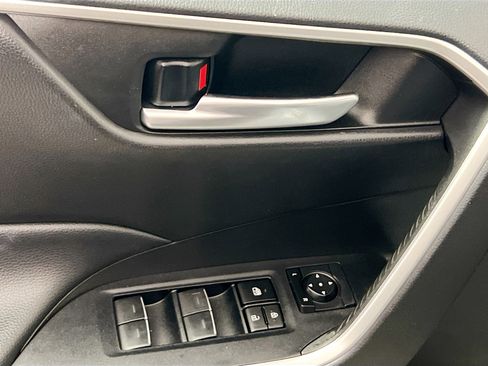 Used 2023 Toyota RAV4 XLE w/ Convenience Package image 16