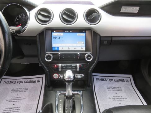 Used 2017 Ford Mustang Premium image 18