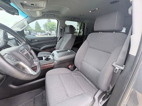 Used 2018 GMC Yukon SLE w/ SLE Value Package AWD/4WD image 6