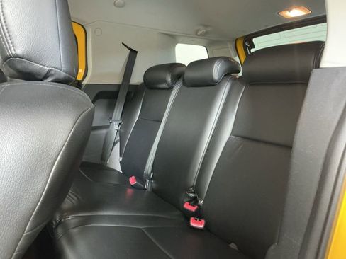 Used 2010 Toyota FJ Cruiser 4WD image 22