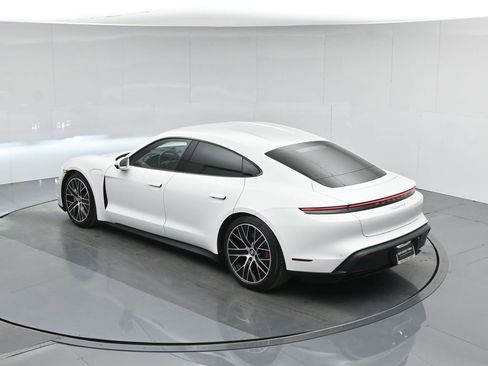 Used 2021 Porsche Taycan 4S image 42