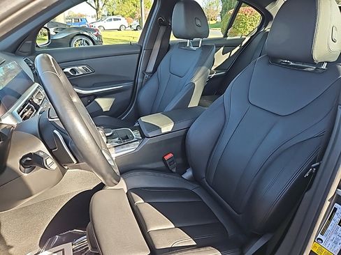 Used 2021 BMW 330i Sedan w/ Premium Package image 20