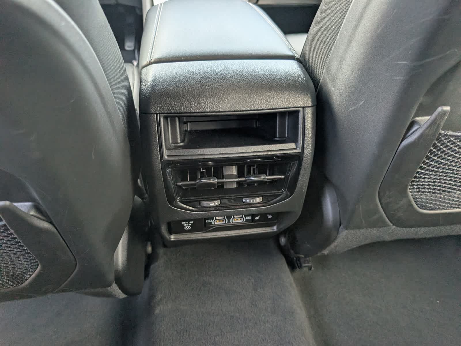 Used 2023 Jeep Grand Cherokee Limited AWD/4WD image 19