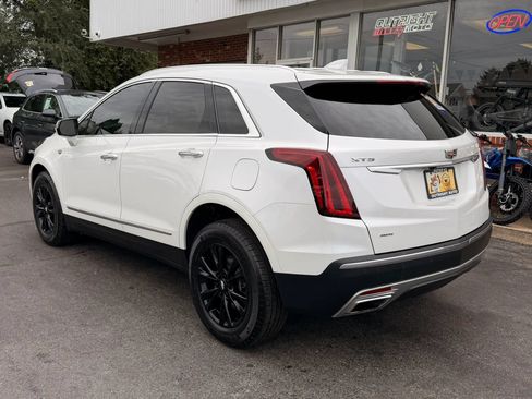Used 2021 Cadillac XT5 Premium Luxury AWD/4WD image 2