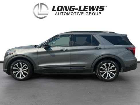 Used 2025 Ford Explorer ST-Line w/ Premium Package RWD image 2
