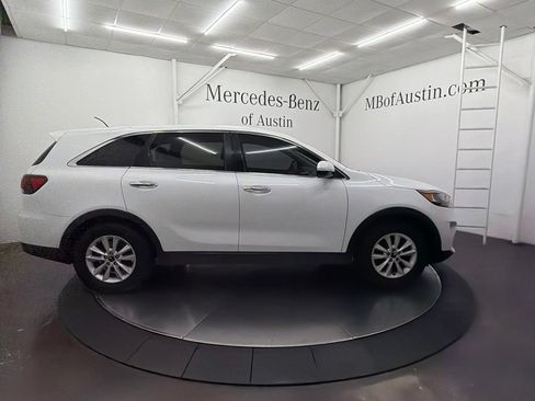 Used 2020 Kia Sorento FWD V6 image 8