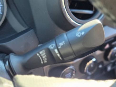 Used 2023 Toyota Tacoma TRD Off-Road image 35