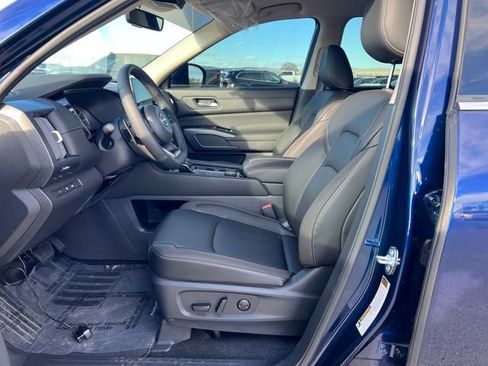 New 2025 Nissan Pathfinder SL w/ Lighting Package (N92) image 13
