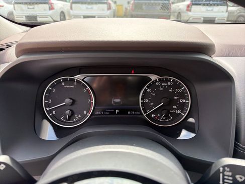Used 2023 Nissan Rogue SV FWD image 24