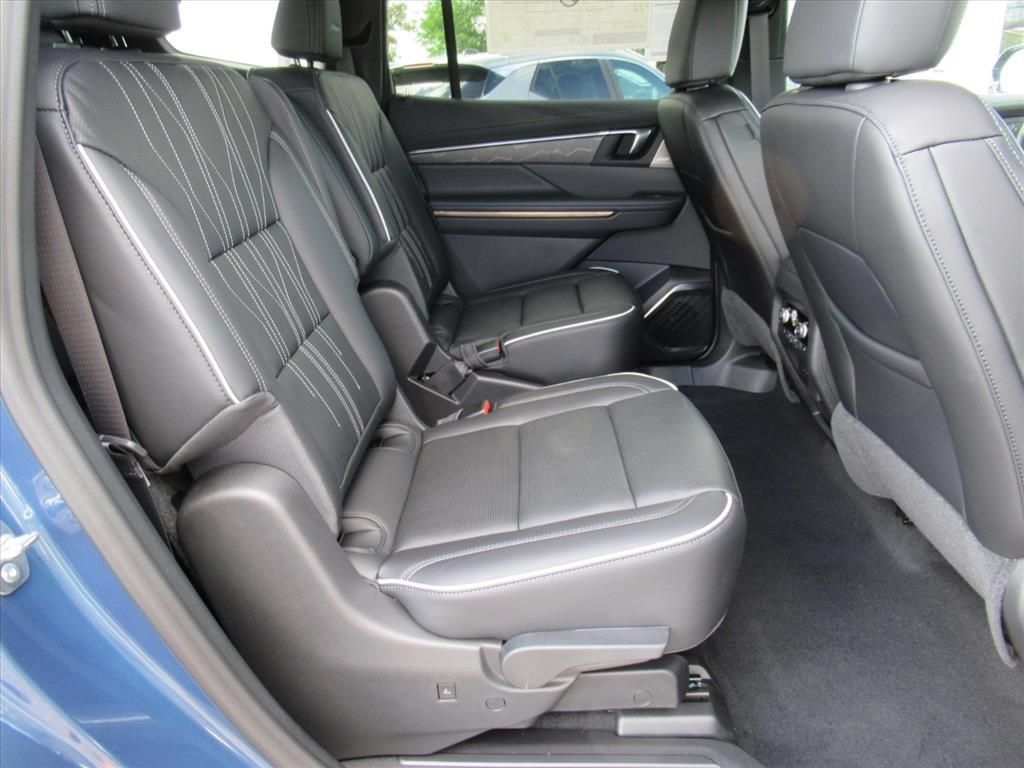 New 2026 Buick Enclave Avenir w/ Super Cruise Package FWD image 33
