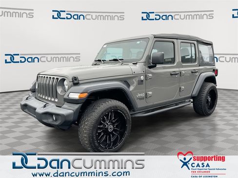 Used 2019 Jeep Wrangler Unlimited Sport image 1