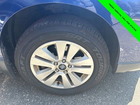 Used 2015 Subaru Outback 2.5i Premium AWD/4WD image 3