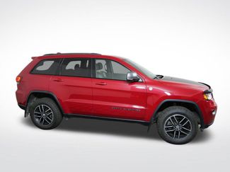 Used 2017 Jeep Grand Cherokee Trailhawk AWD/4WD video 2