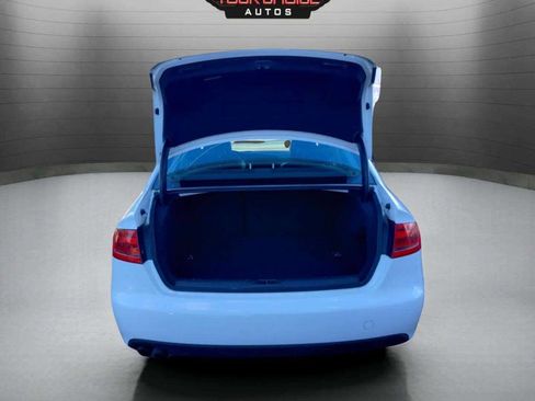 Used 2010 Audi A4 2.0T Premium image 11