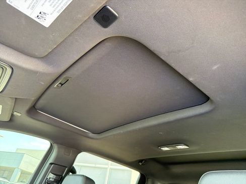 Used 2024 GMC Sierra 2500 AT4 w/ Technology Package AWD/4WD image 15