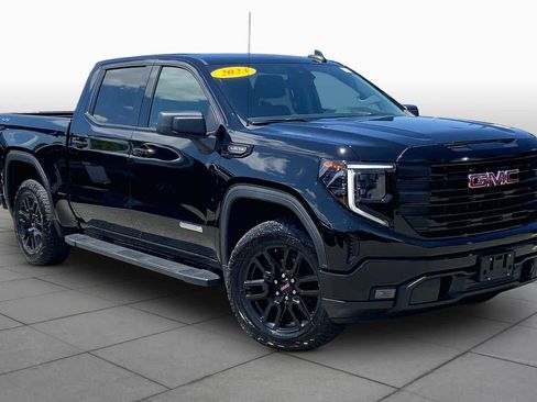 Used 2023 GMC Sierra 1500 Elevation AWD/4WD image 3