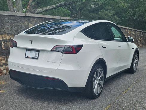 Used 2023 Tesla Model Y Long Range AWD/4WD image 11