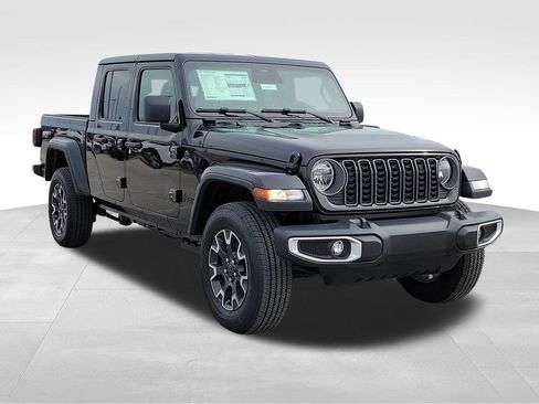New 2026 Jeep Gladiator Sahara image 3