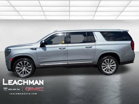 Used 2023 GMC Yukon XL Denali AWD/4WD image 8