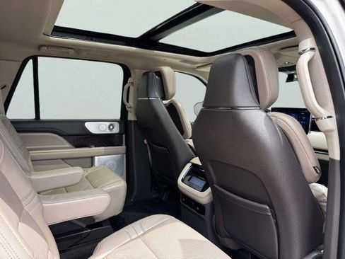 Used 2024 Lincoln Navigator L Reserve AWD/4WD image 51