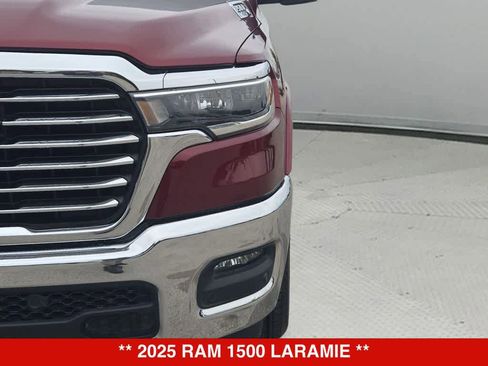 Used 2025 RAM 1500 Laramie AWD/4WD image 10
